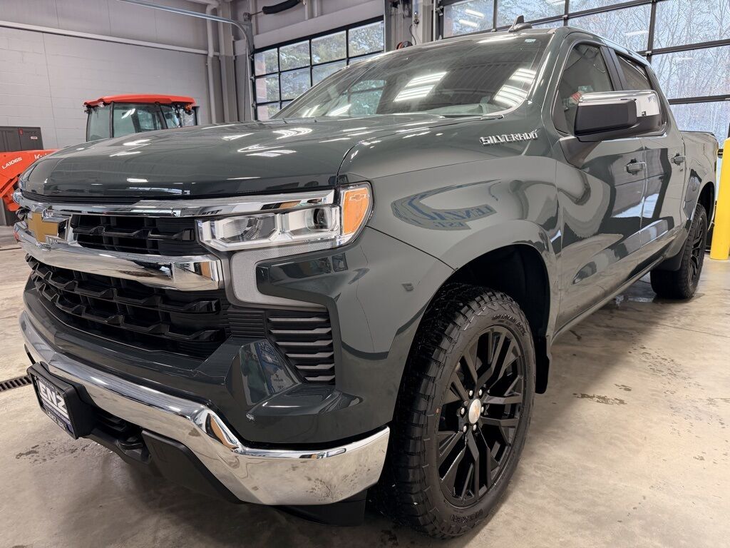 2025 Chevrolet Silverado 1500 4x4 Crew Cab LT Minocqua WI