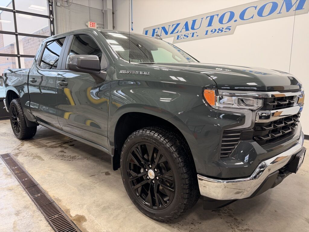 2025 Chevrolet Silverado 1500 4x4 Crew Cab LT Minocqua WI