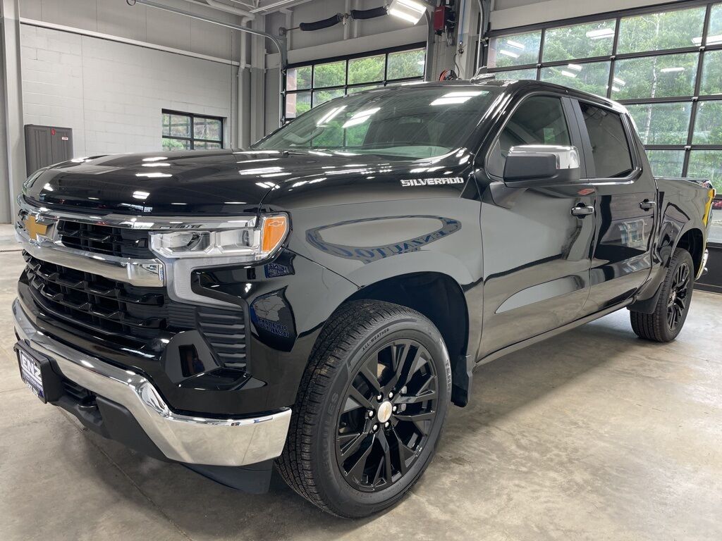 2025 Chevrolet Silverado 1500 4x4 Crew Cab LT Minocqua WI