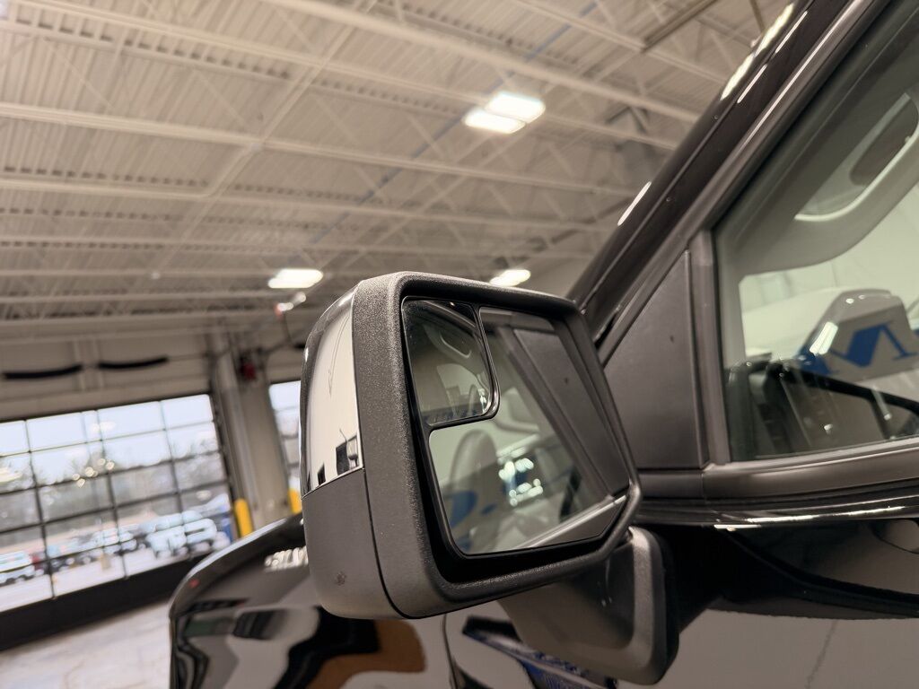 2025 Chevrolet Silverado 1500 4x4 Crew Cab LT Minocqua WI