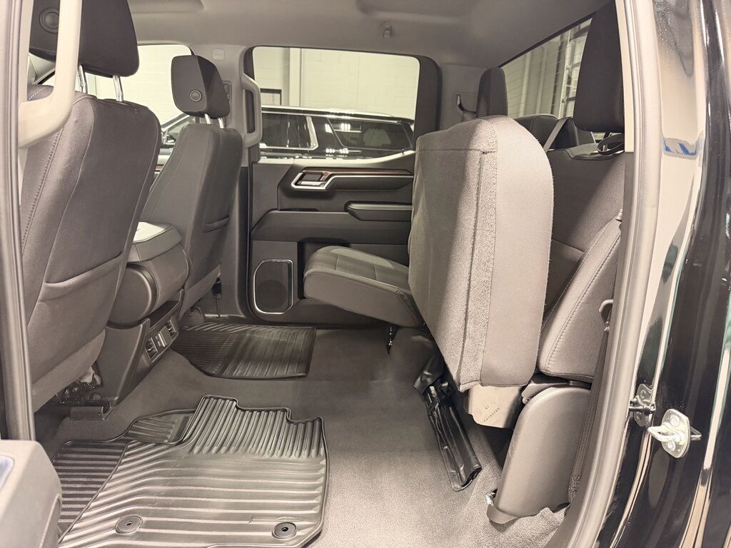 2025 Chevrolet Silverado 1500 4x4 Crew Cab LT Minocqua WI