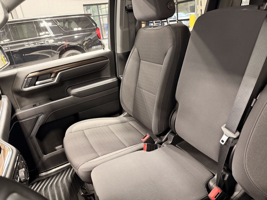 2025 Chevrolet Silverado 1500 4x4 Crew Cab LT Minocqua WI