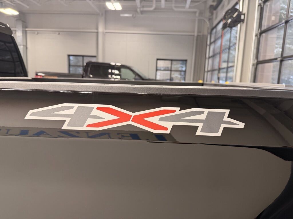 2025 Chevrolet Silverado 1500 4x4 Crew Cab LT Minocqua WI