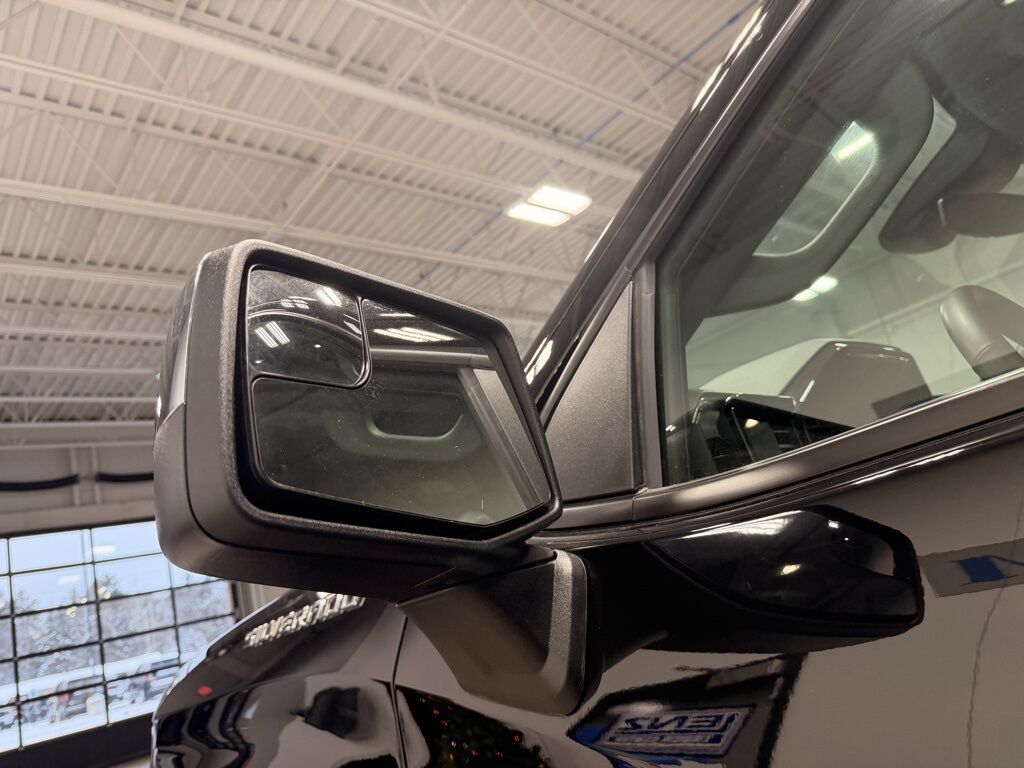 2025 Chevrolet Silverado 1500 4x4 Crew Cab LT Minocqua WI