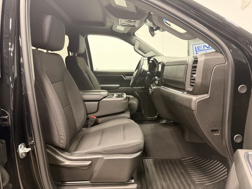 2025 Chevrolet Silverado 1500 4x4 Crew Cab LT Minocqua WI