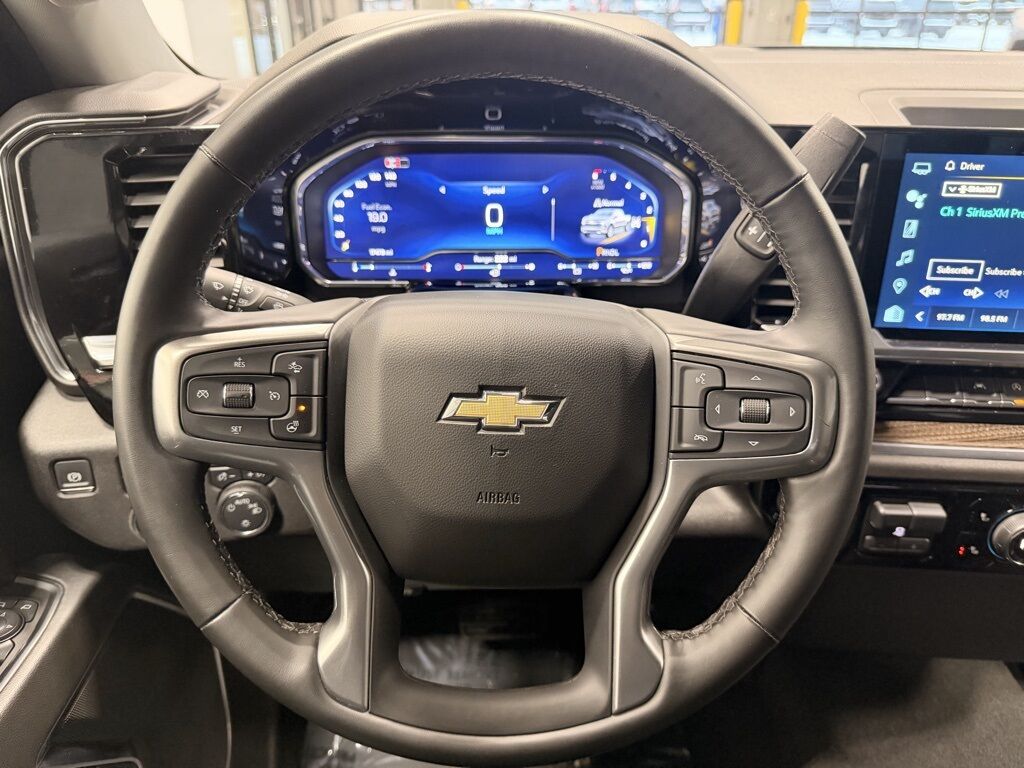 2025 Chevrolet Silverado 1500 4x4 Crew Cab LT Minocqua WI