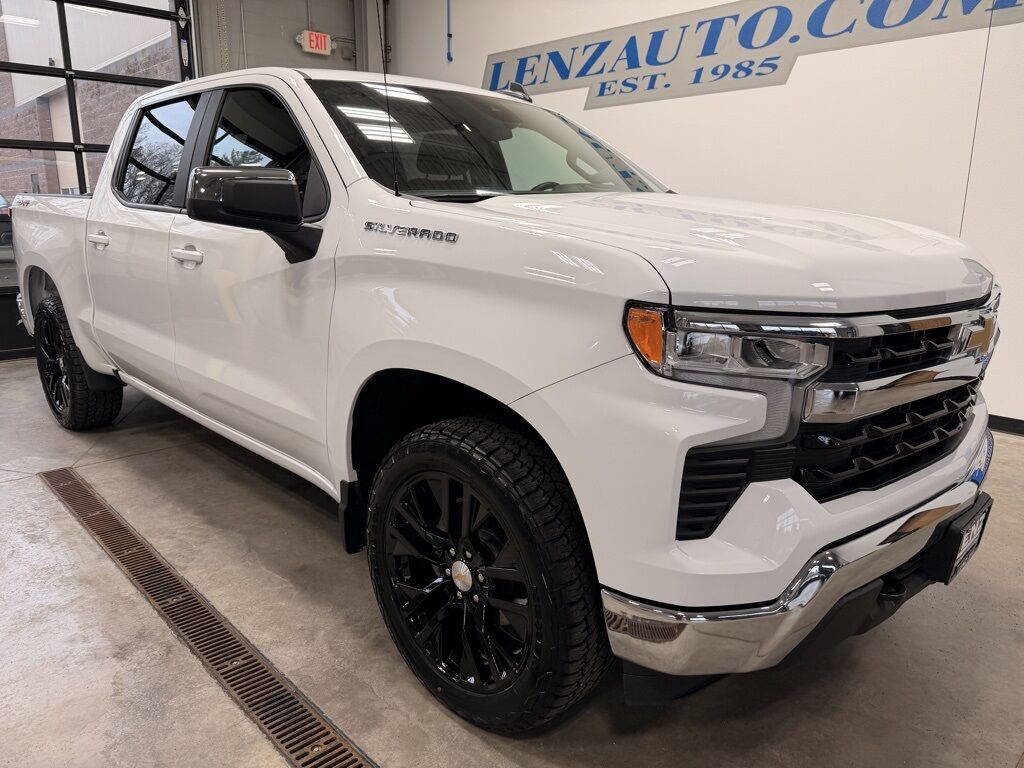 2025 Chevrolet Silverado 1500 4x4 Crew Cab LT