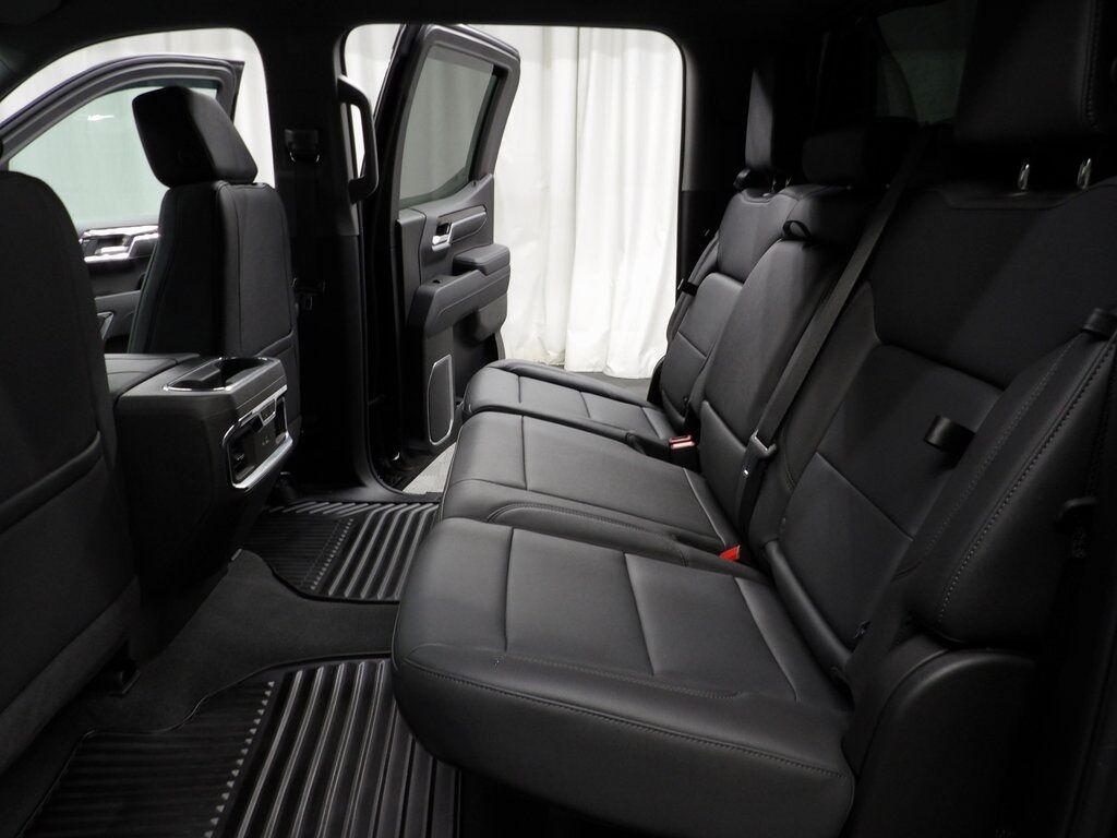 2025 Chevrolet Silverado 1500 4x4 Crew Cab LTZ Fond du Lac WI
