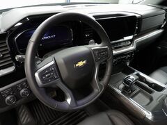 2025 Chevrolet Silverado 1500 4x4 Crew Cab LTZ Fond du Lac WI