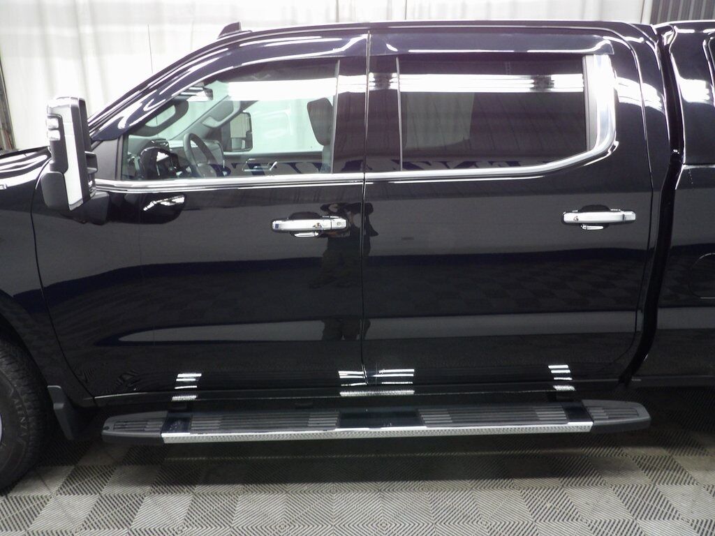 2025 Chevrolet Silverado 1500 4x4 Crew Cab LTZ Fond du Lac WI