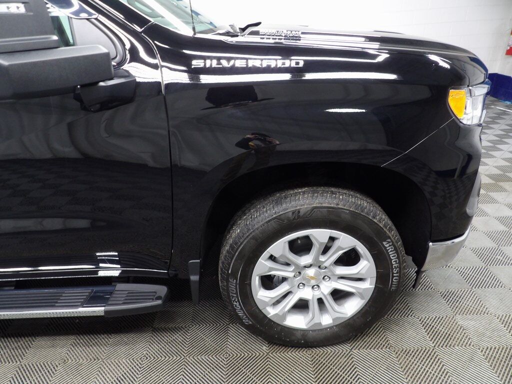 2025 Chevrolet Silverado 1500 4x4 Crew Cab LTZ Fond du Lac WI
