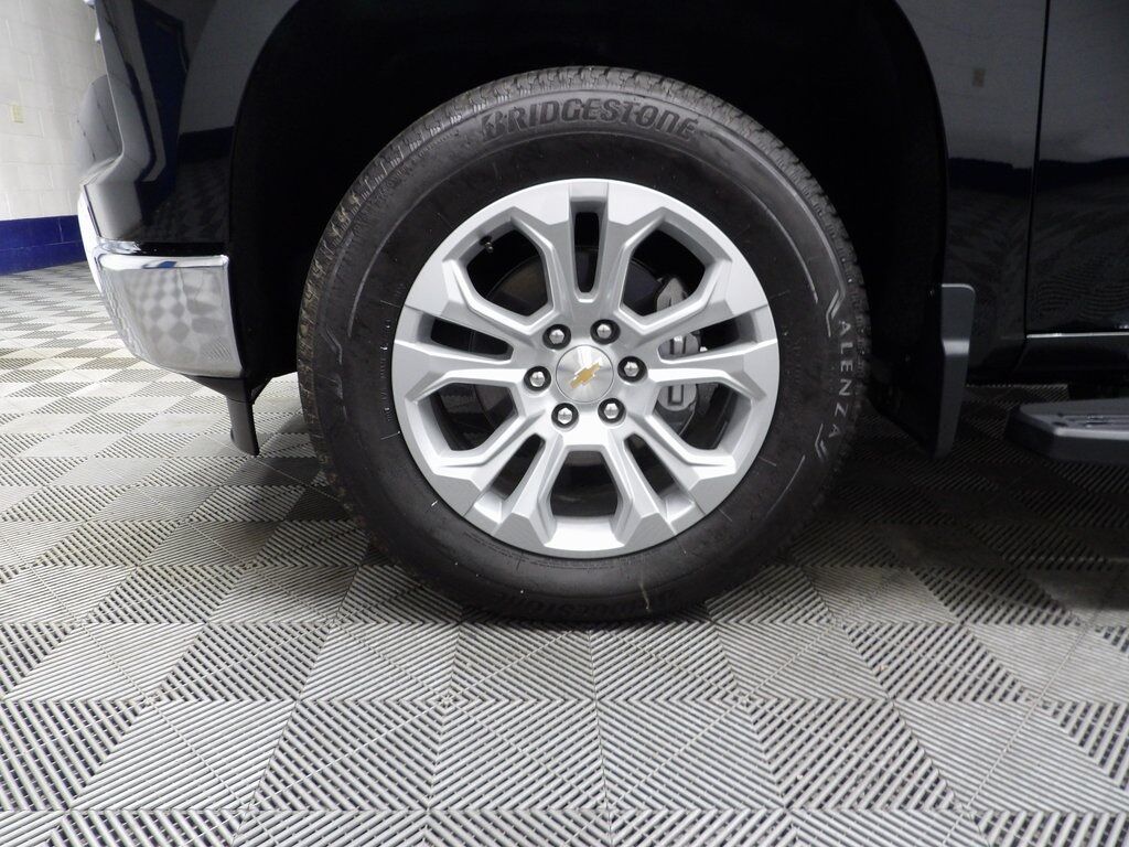 2025 Chevrolet Silverado 1500 4x4 Crew Cab LTZ Fond du Lac WI