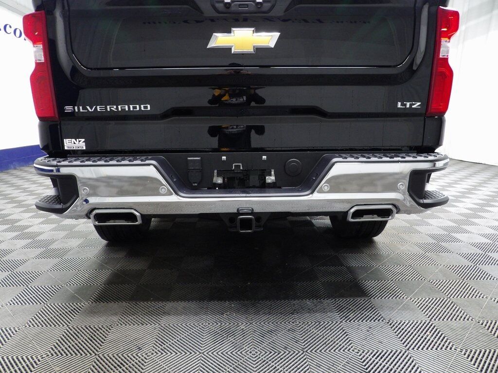 2025 Chevrolet Silverado 1500 4x4 Crew Cab LTZ Fond du Lac WI
