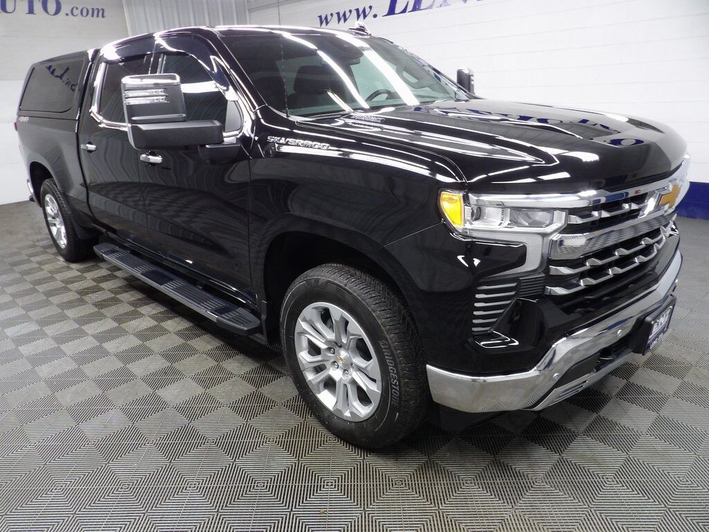 2025 Chevrolet Silverado 1500 4x4 Crew Cab LTZ Fond du Lac WI
