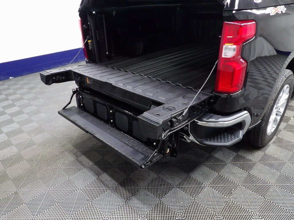 2025 Chevrolet Silverado 1500 4x4 Crew Cab LTZ Fond du Lac WI