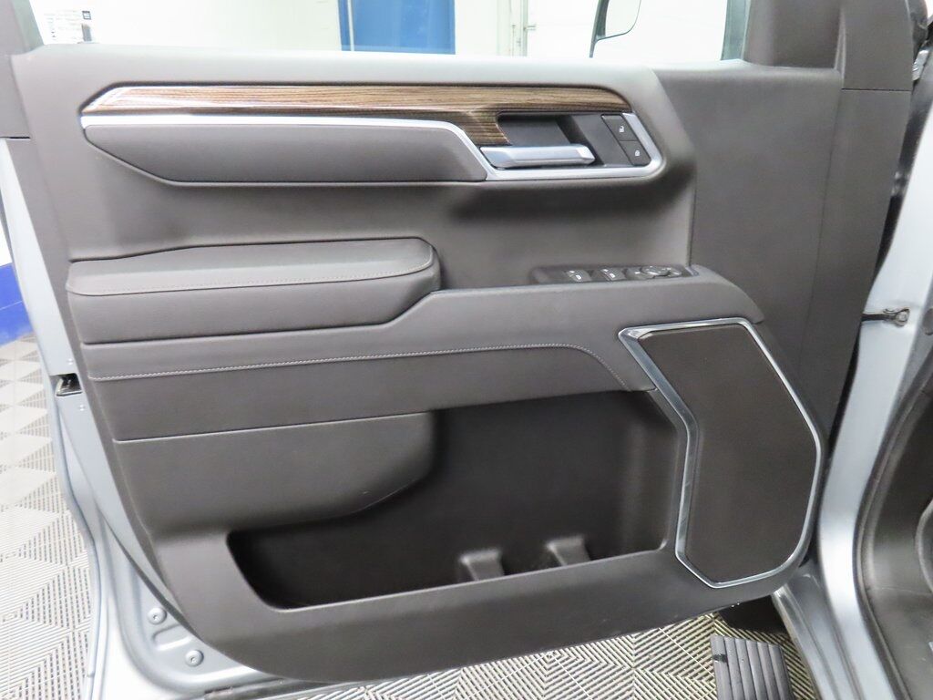 2025 Chevrolet Silverado 1500 4x4 Crew Cab RST Fond du Lac WI