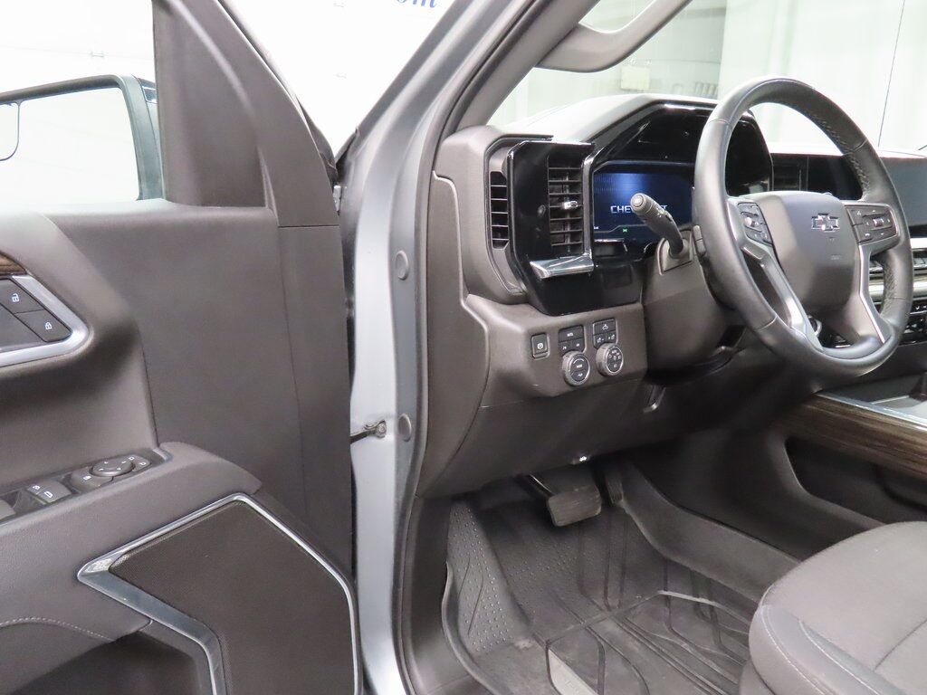 2025 Chevrolet Silverado 1500 4x4 Crew Cab RST Fond du Lac WI