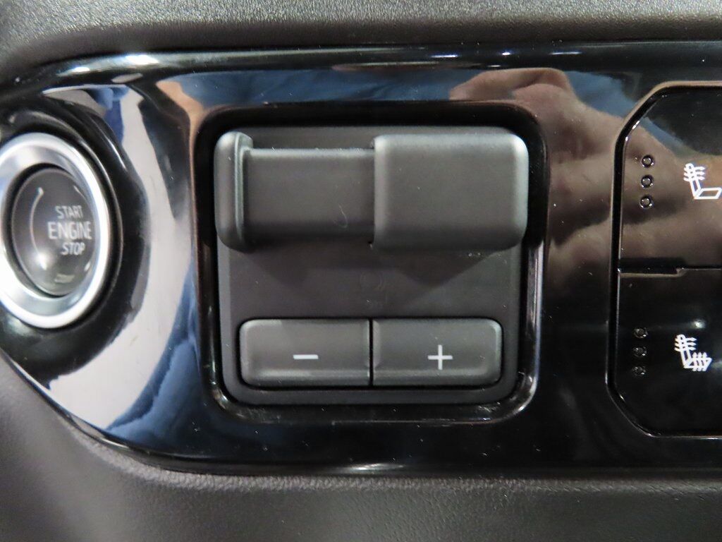 2025 Chevrolet Silverado 1500 4x4 Crew Cab RST Fond du Lac WI