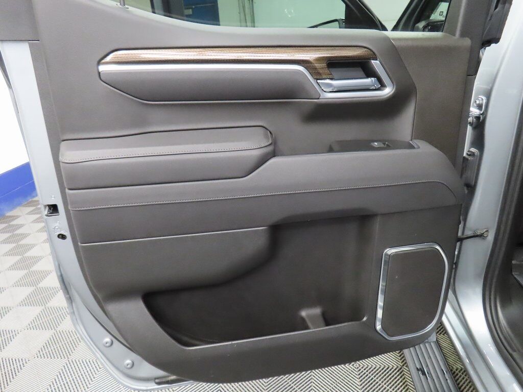 2025 Chevrolet Silverado 1500 4x4 Crew Cab RST Fond du Lac WI