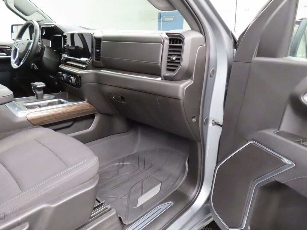 2025 Chevrolet Silverado 1500 4x4 Crew Cab RST Fond du Lac WI