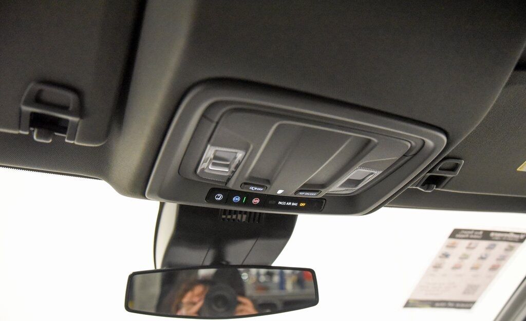 2025 Chevrolet Silverado 1500 Custom Akron