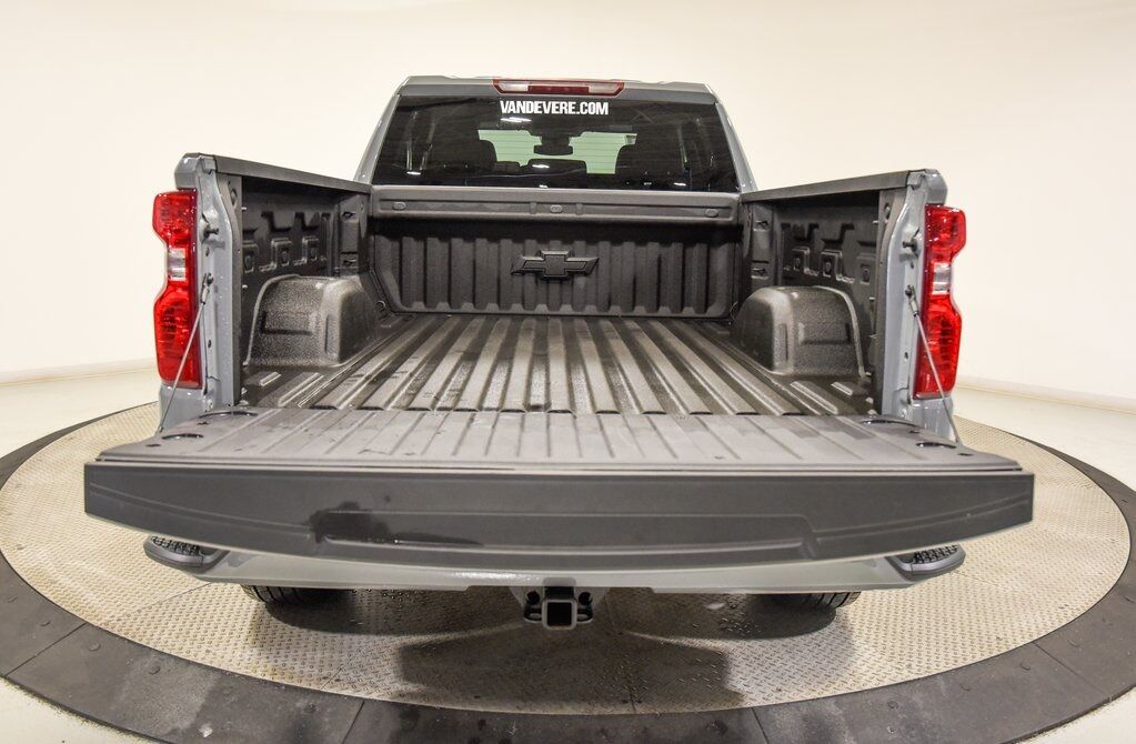 2025 Chevrolet Silverado 1500 Custom Akron