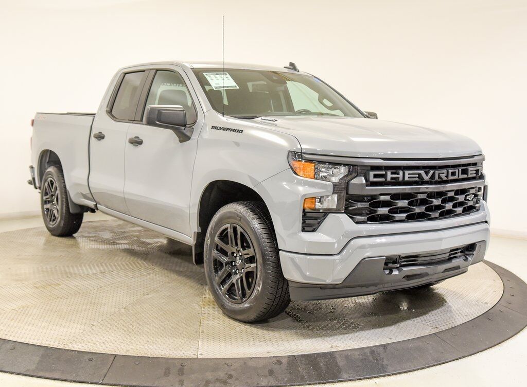 2025 Chevrolet Silverado 1500 Custom Akron