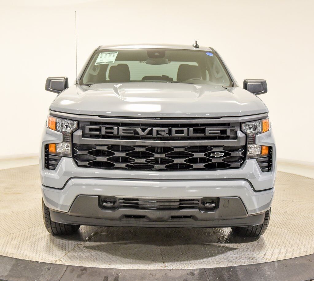 2025 Chevrolet Silverado 1500 Custom Akron