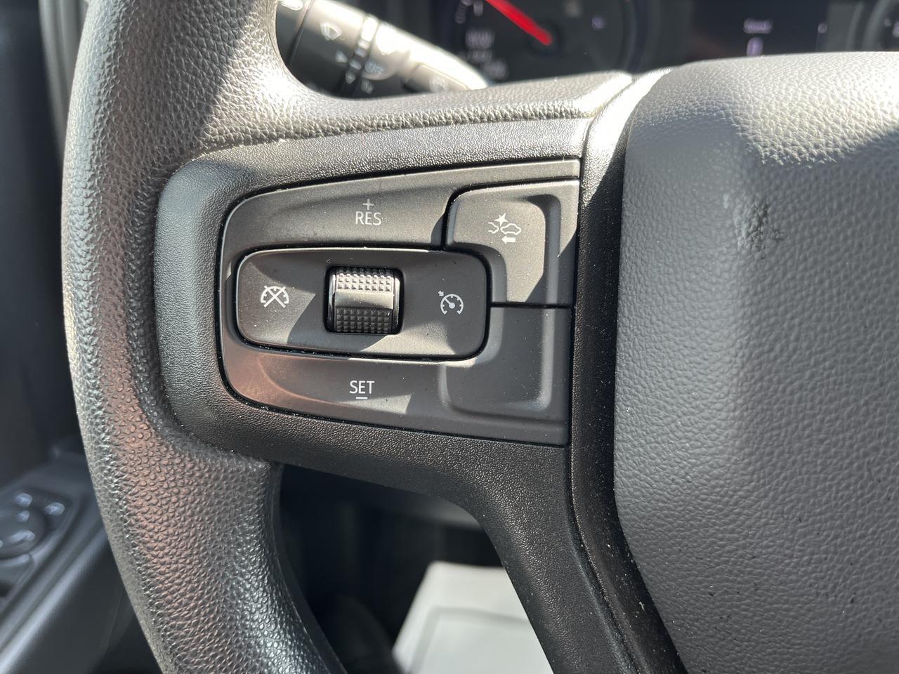 2025 Chevrolet Silverado 1500 Custom Crew Cab 4WD RallyEdition w/20s AllTerrainTires Spray-OnBedliner Saukville WI
