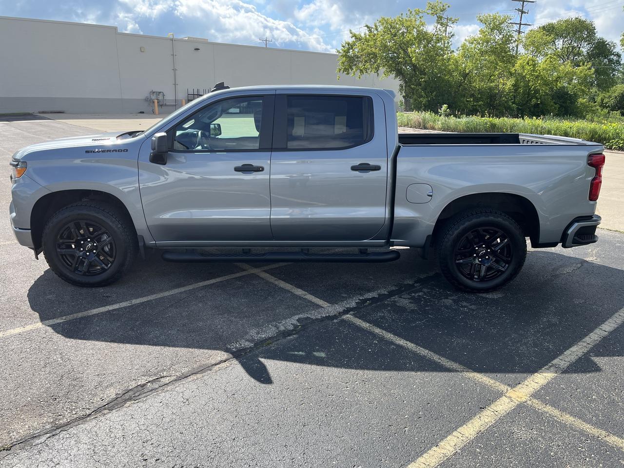 2025 Chevrolet Silverado 1500 Custom Crew Cab 4WD RallyEdition w/20s AllTerrainTires Spray-OnBedliner