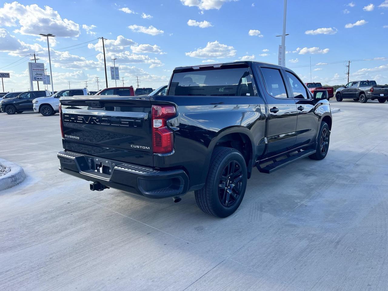 2025 Chevrolet Silverado 1500 Custom
