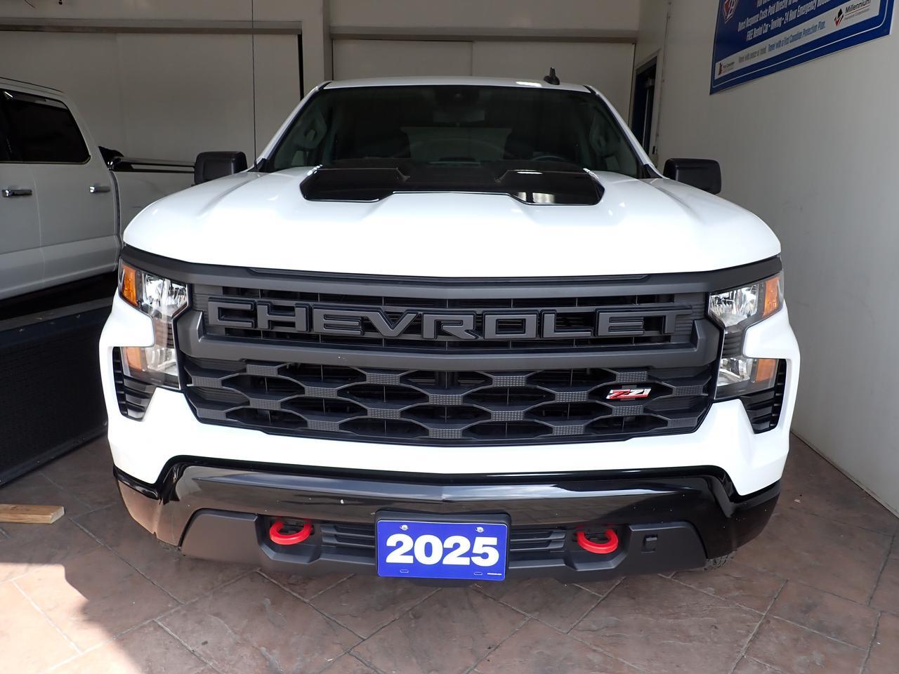 2025 Chevrolet Silverado 1500 Custom Trail Boss 4WD *DIESEL* Listowel ON