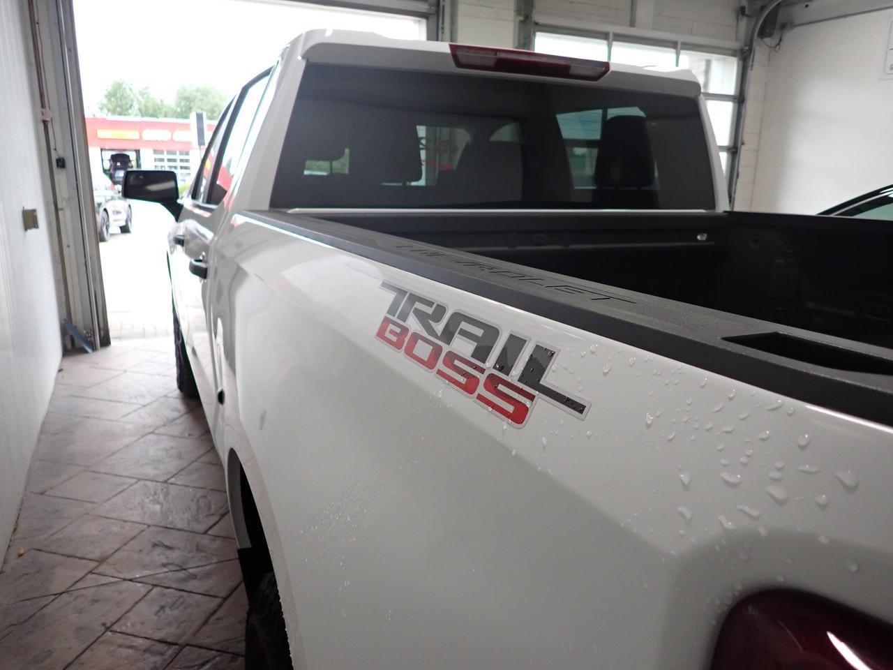 2025 Chevrolet Silverado 1500 Custom Trail Boss 4WD Listowel ON
