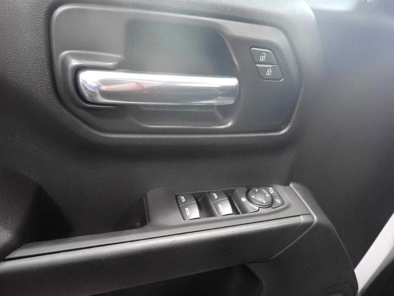 2025 Chevrolet Silverado 1500 Custom Trail Boss 4WD Listowel ON