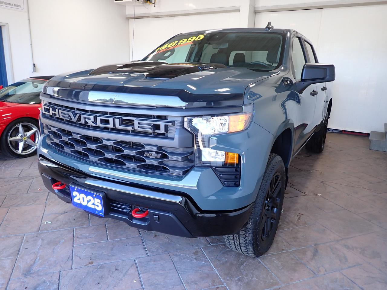 2025 Chevrolet Silverado 1500 Custom Trail Boss 5'8" BOX 4WD *DIESEL* Listowel ON