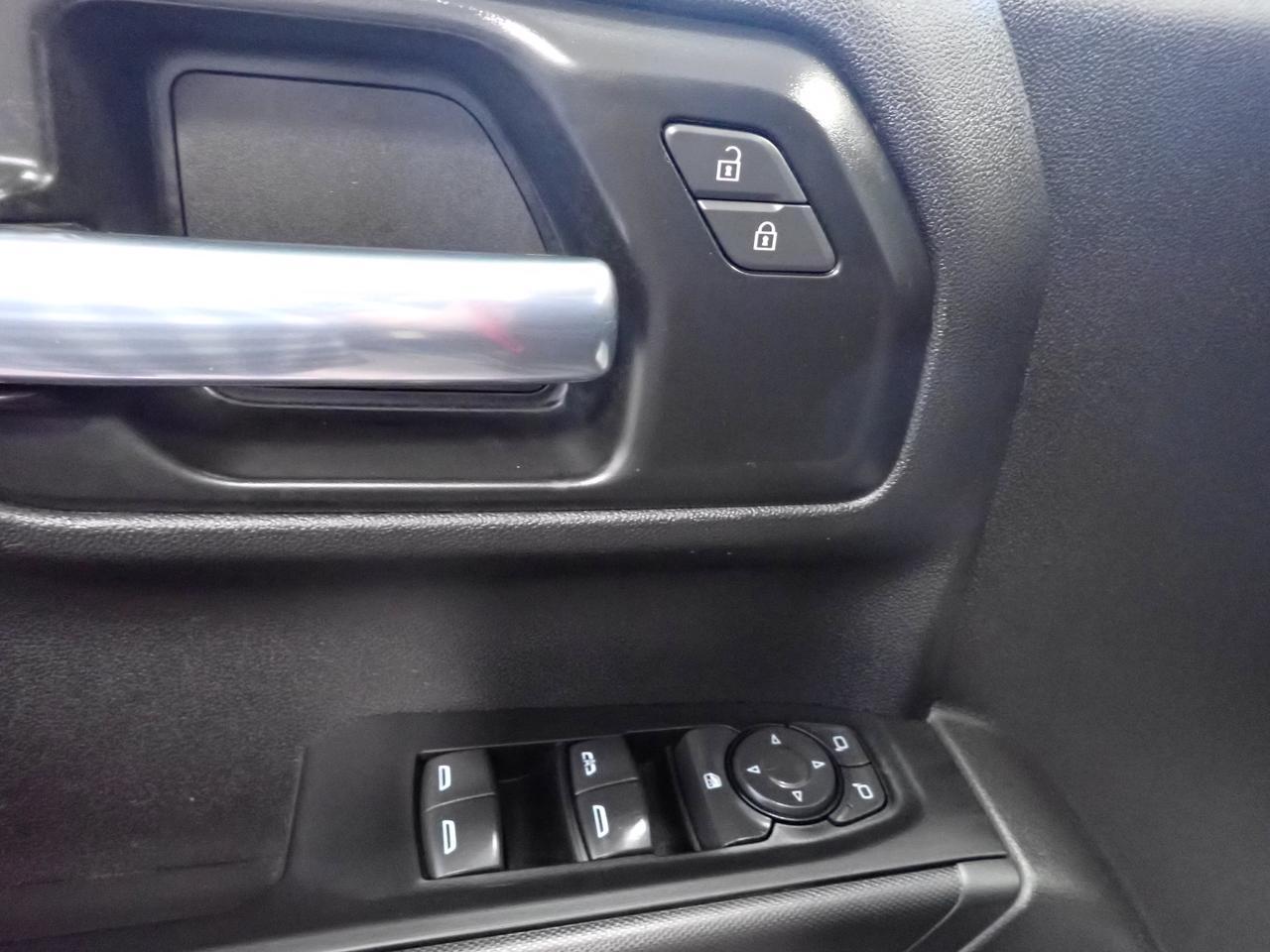 2025 Chevrolet Silverado 1500 Custom Trail Boss 5'8" BOX 4WD *DIESEL* Listowel ON