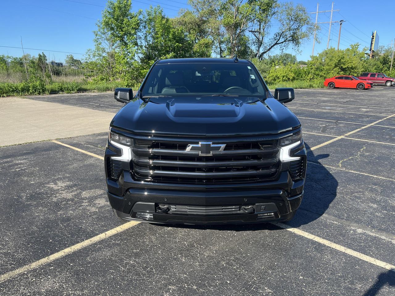 2025 Chevrolet Silverado 1500 High Country Crew Cab 4WD 3.0L DuramaxDiesel MidnightEdition w/Sunroof 20sBlackWheels AdptvCrz