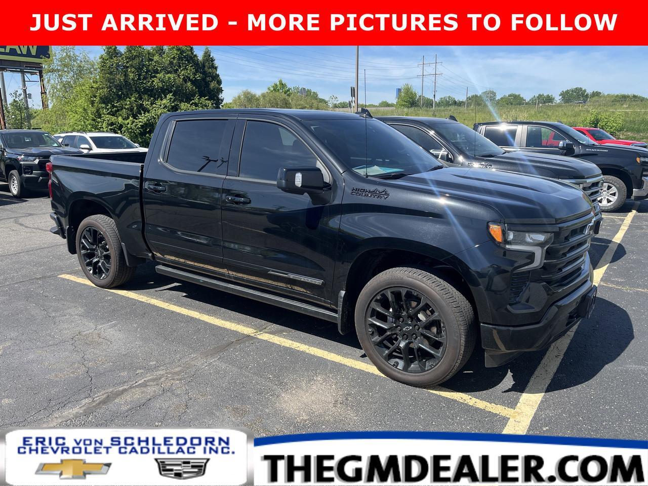 2025 Chevrolet Silverado 1500 High Country Crew Cab 4WD 5.3L Premium TechPkgs MidnightEdt w/Sunroof 22sBlackWheels Multi-FlexTlgt