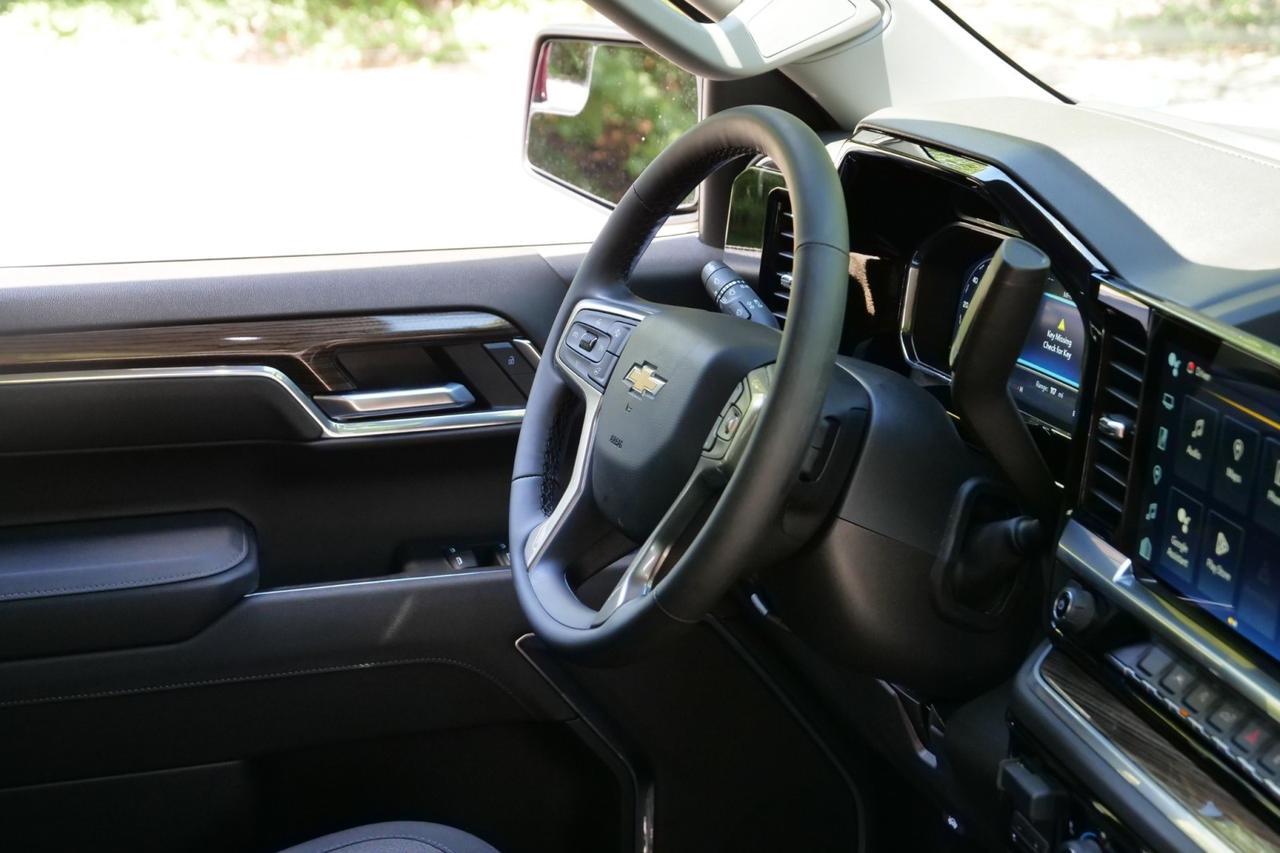 2025 Chevrolet Silverado 1500 LT 4X4 / Duramax 3.0L Diesel / Navigation! High Point NC
