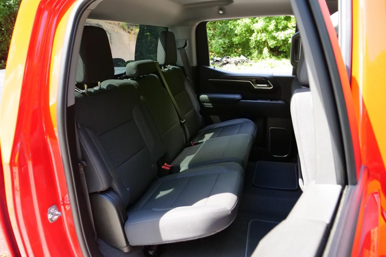 2025 Chevrolet Silverado 1500 LT 4X4 / Duramax 3.0L Diesel / Navigation! High Point NC