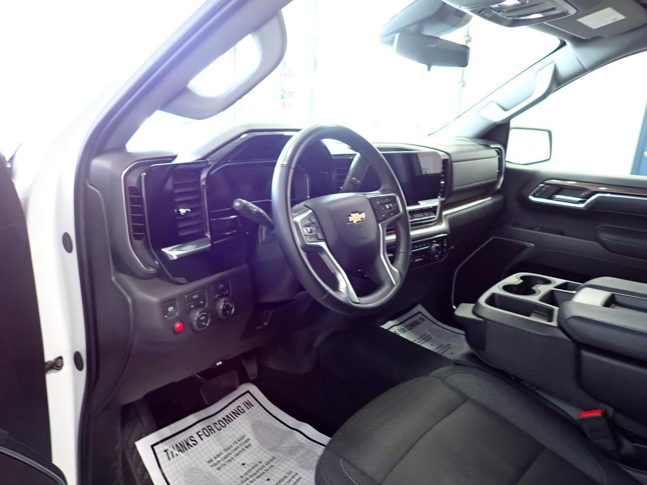 2025 Chevrolet Silverado 1500 LT CREW CAB 4WD Listowel ON