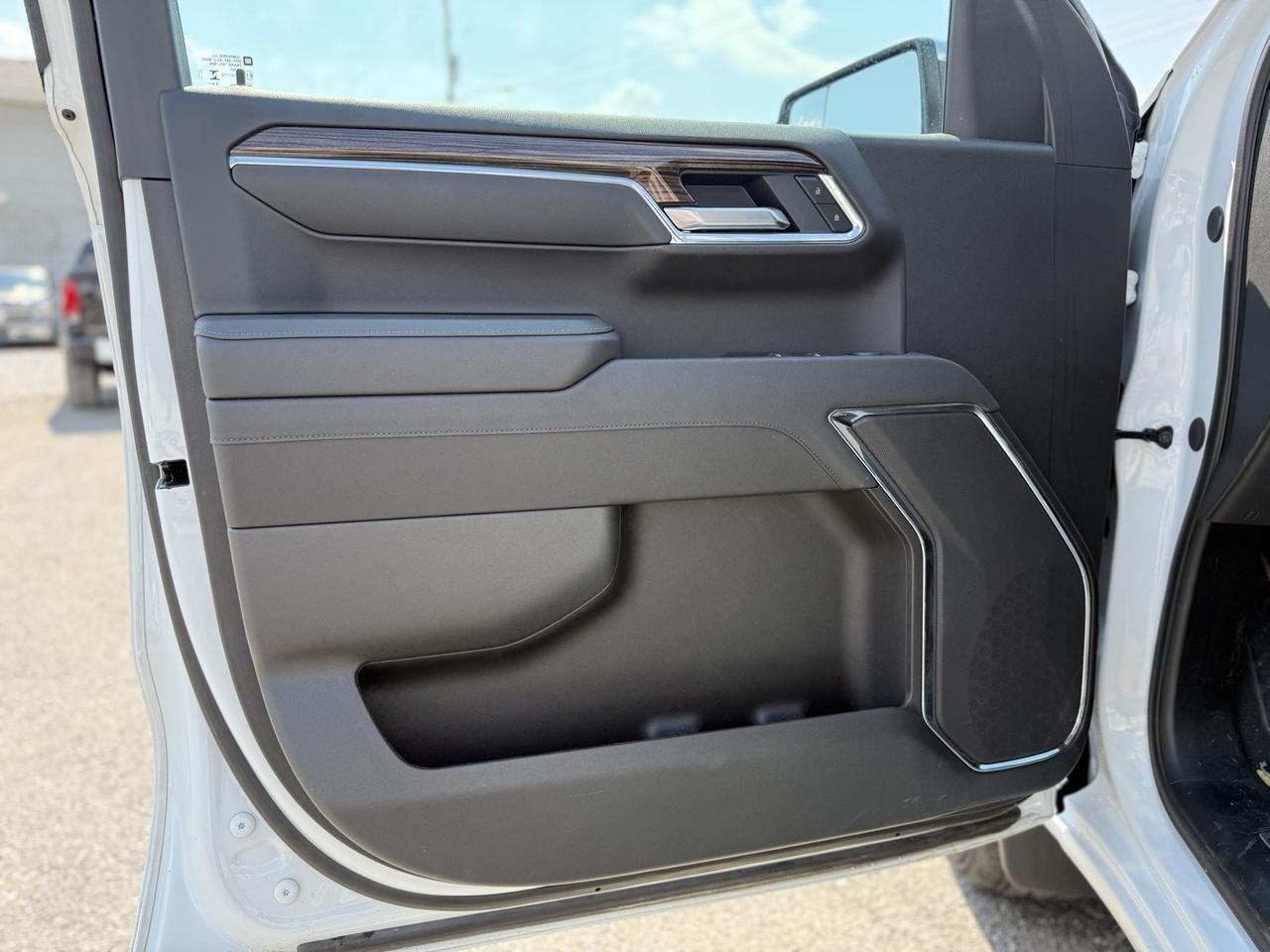 2025 Chevrolet Silverado 1500 LT Crestwood KY