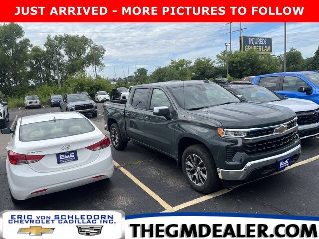 2025 Chevrolet Silverado 1500 LT Crew Cab 4WD w/20s HeatedSeats HeatedSteeringWheel RemoteStart HD-RearCamera Milwaukee WI