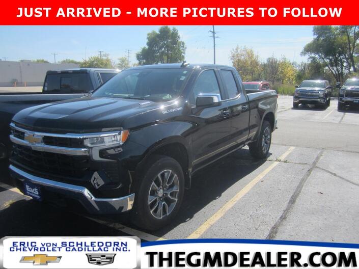 2025 Chevrolet Silverado 1500 LT Double Cab 4WD w/20s HeatedSeats HeatedSteeringWheel Milwaukee WI