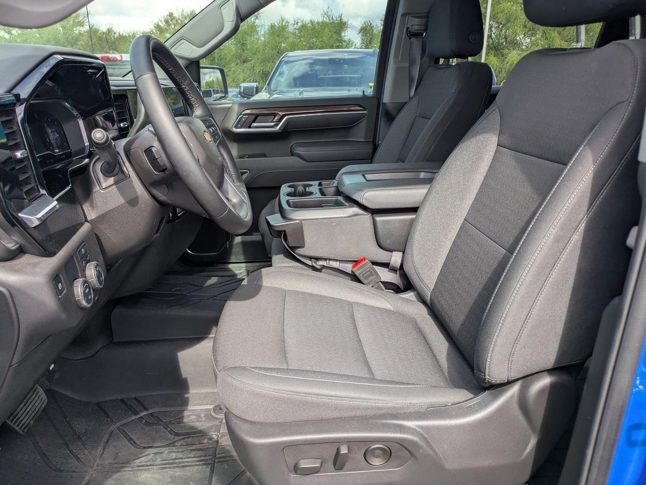 2025 Chevrolet Silverado 1500 LT Castroville TX