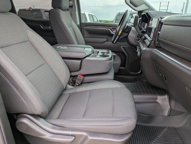2025 Chevrolet Silverado 1500 LT Castroville TX