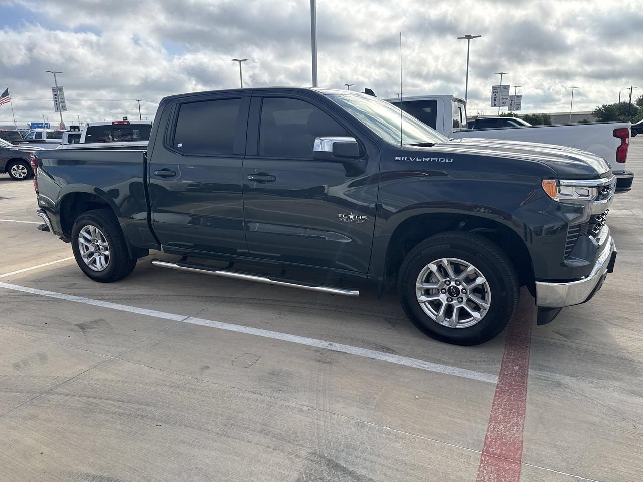 2025 Chevrolet Silverado 1500 LT