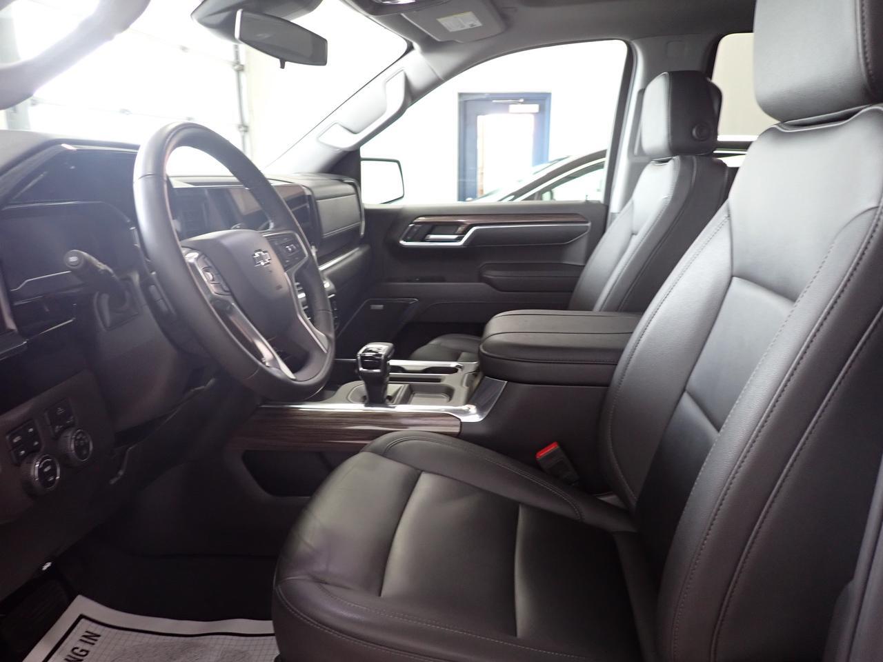 2025 Chevrolet Silverado 1500 LT Trail Boss 4WD *DIESEL* LEATHER Listowel ON
