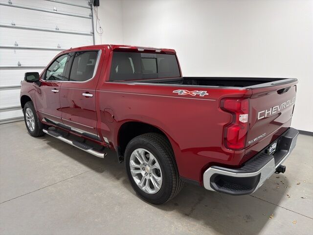 2025 Chevrolet Silverado 1500 LTZ photo 4