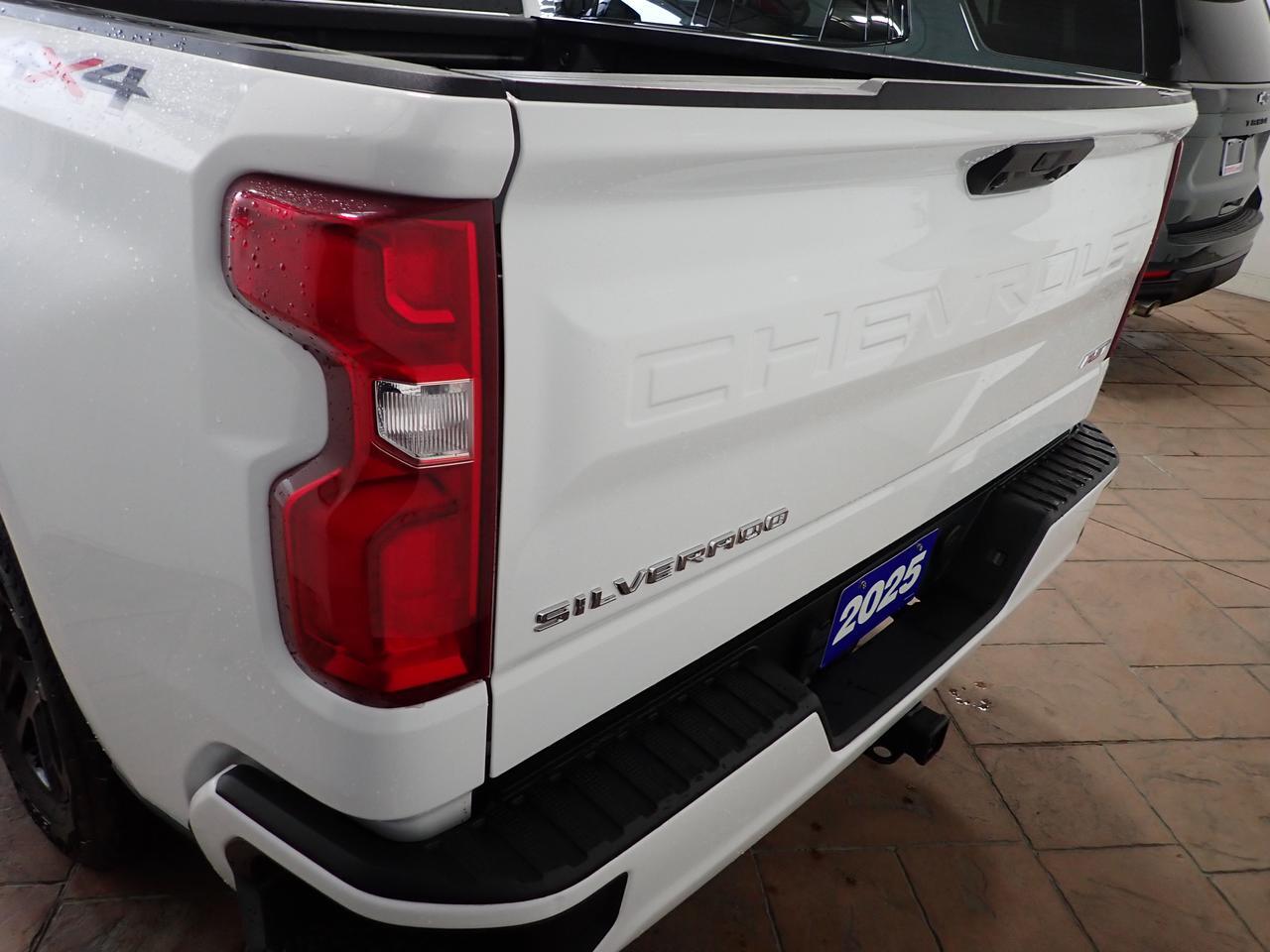 2025 Chevrolet Silverado 1500 RST 4WD CREW CAB NAVI *DIESEL* 5'8" BOX Listowel ON